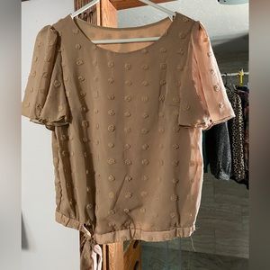 Size medium short sleeve blouse with bottom tie
